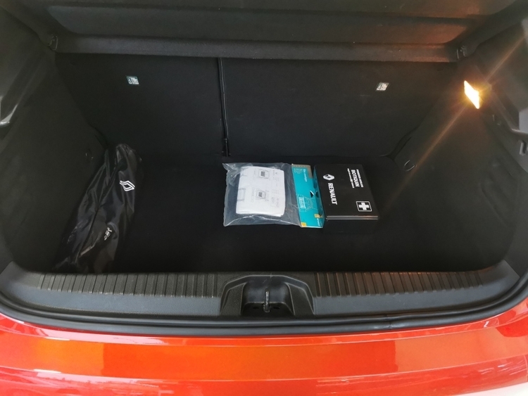 RENAULT CLIO ZEN TCE 0.9 90CV foto 7