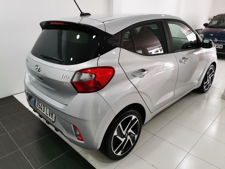 HYUNDAI i10 Tecno 1.0 66cv foto 3